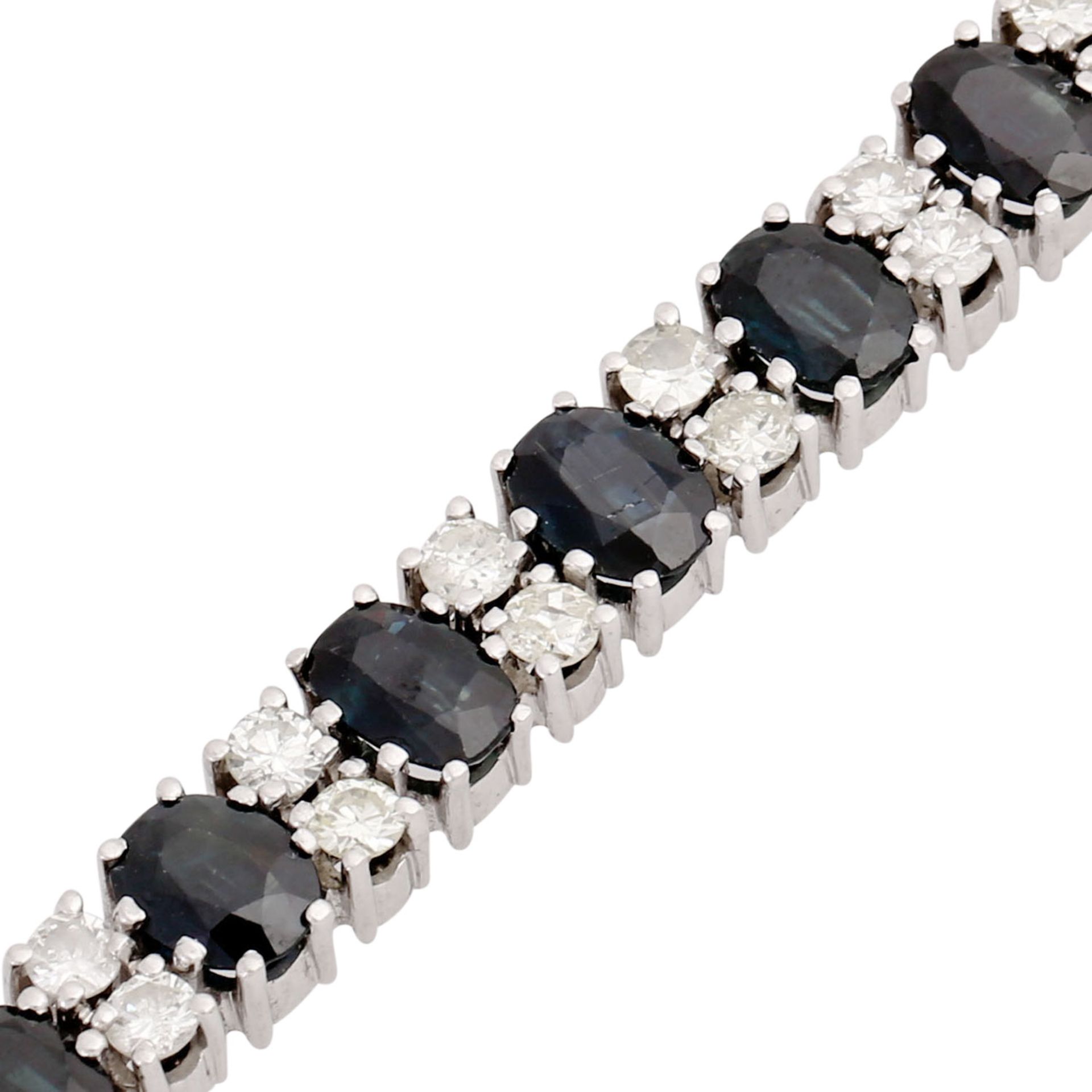 Armband mit 18 oval facettierten Saphiren und Diamanten zus. ca. 3,2 ct, - Bild 4 aus 5