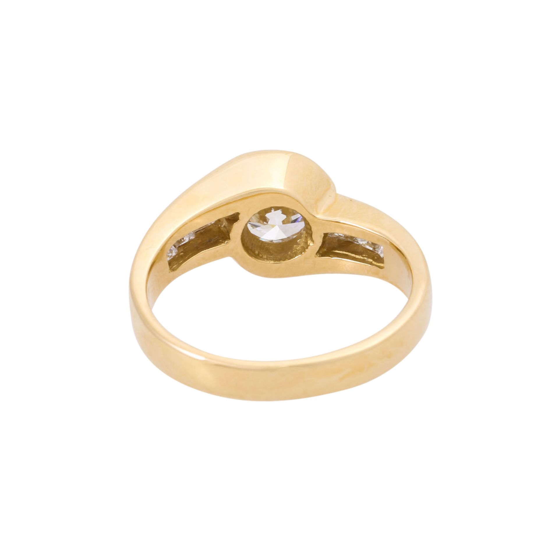 Ring mit Brillant von ca.1 ct und Diamanten zus. ca. 0,65 ct, - Image 3 of 4