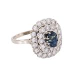 Ring mit Saphir und Brillanten zus. ca. 1,1 ct,