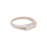 Ring mit 3 Diamanten von zus. ca. 0,75 ct,