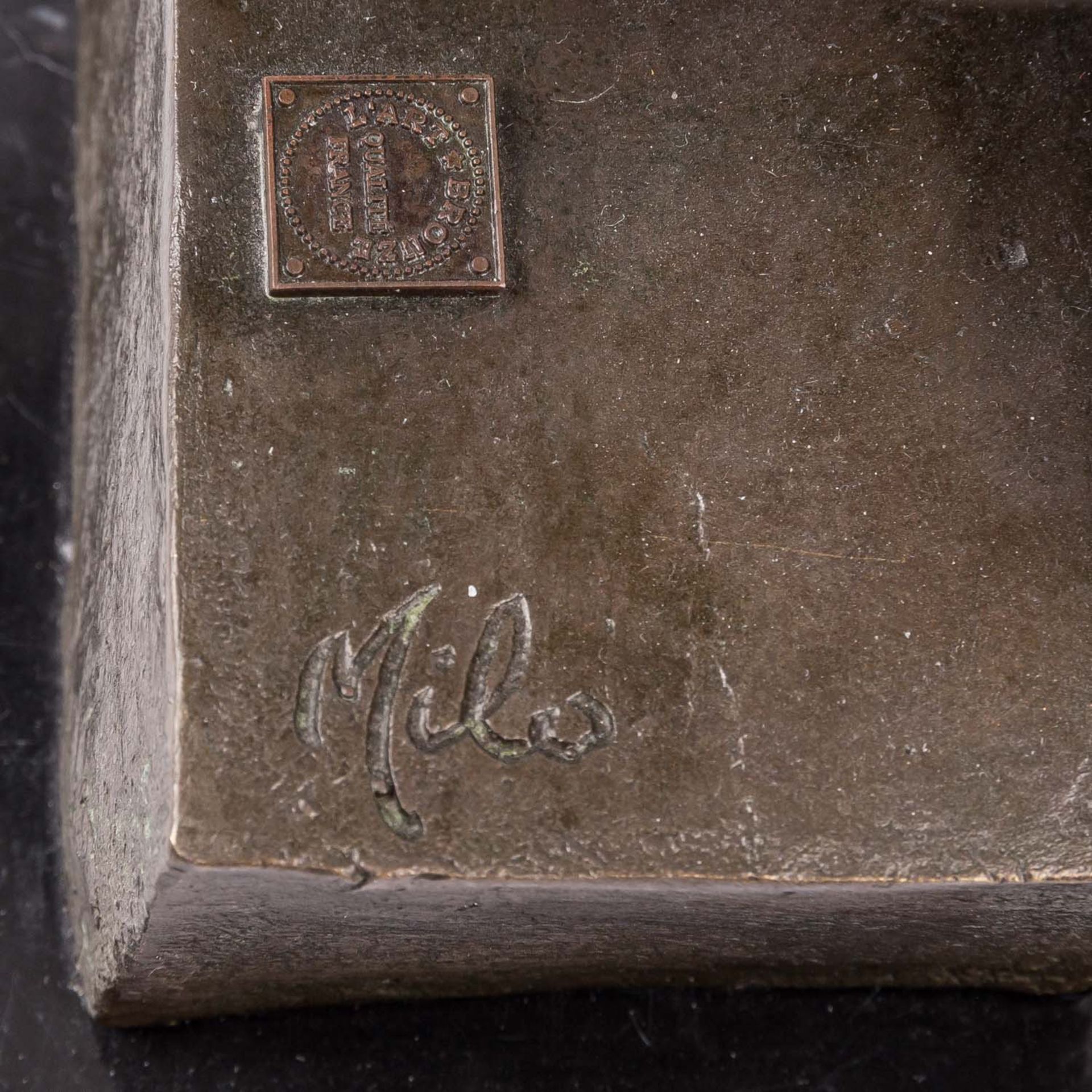 MILO (Bronzebildhauer/-gießer 20. Jh.), "Löwe, auf Stufen stehend", - Bild 8 aus 8