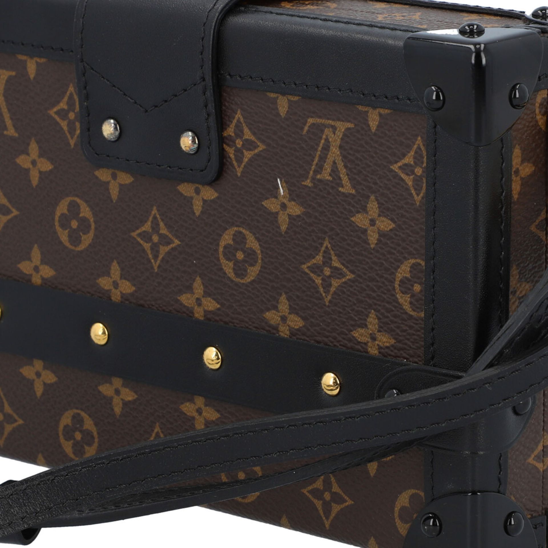 LOUIS VUITTON Umhängetasche "PETITE MALLE". - Bild 7 aus 8