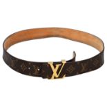 LOUIS VUITTON Gürtel "INITIALS 40 MM", L.: 90 cm, akt. NP.: 375,-€, Koll.: 2016.