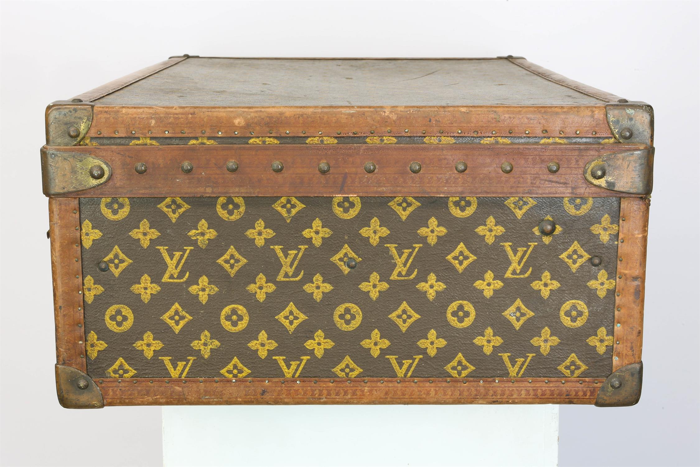 Vintage LOUIS VUITTON Alzer 65 hard-shell suitcase/trunk with signature stencilled monogram canvas - Image 5 of 9