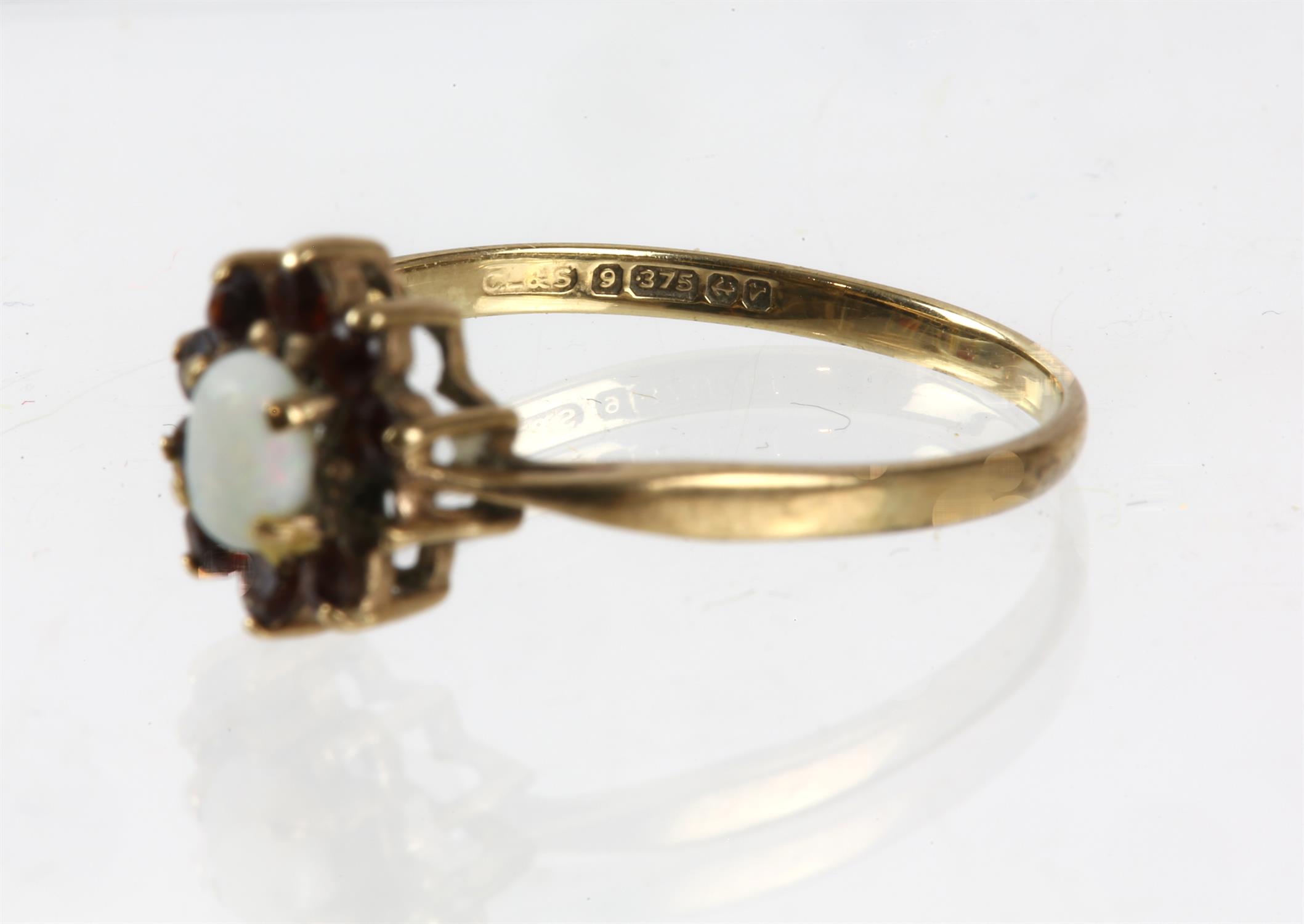 Opal and garnet cluster ring in stamped 9ct, ring size S, 1.9 grams - Image 2 of 2