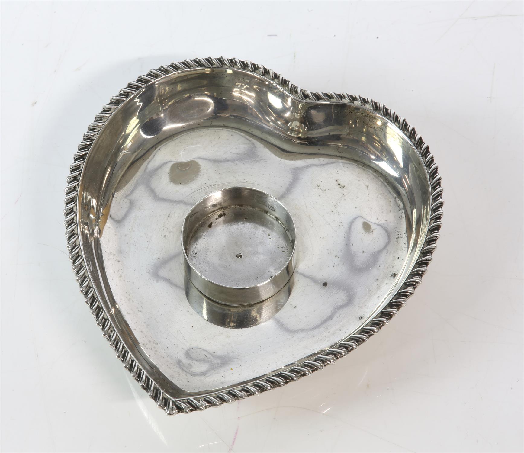Heart shaped Chester silver dish/holder, 1900, 86 grams