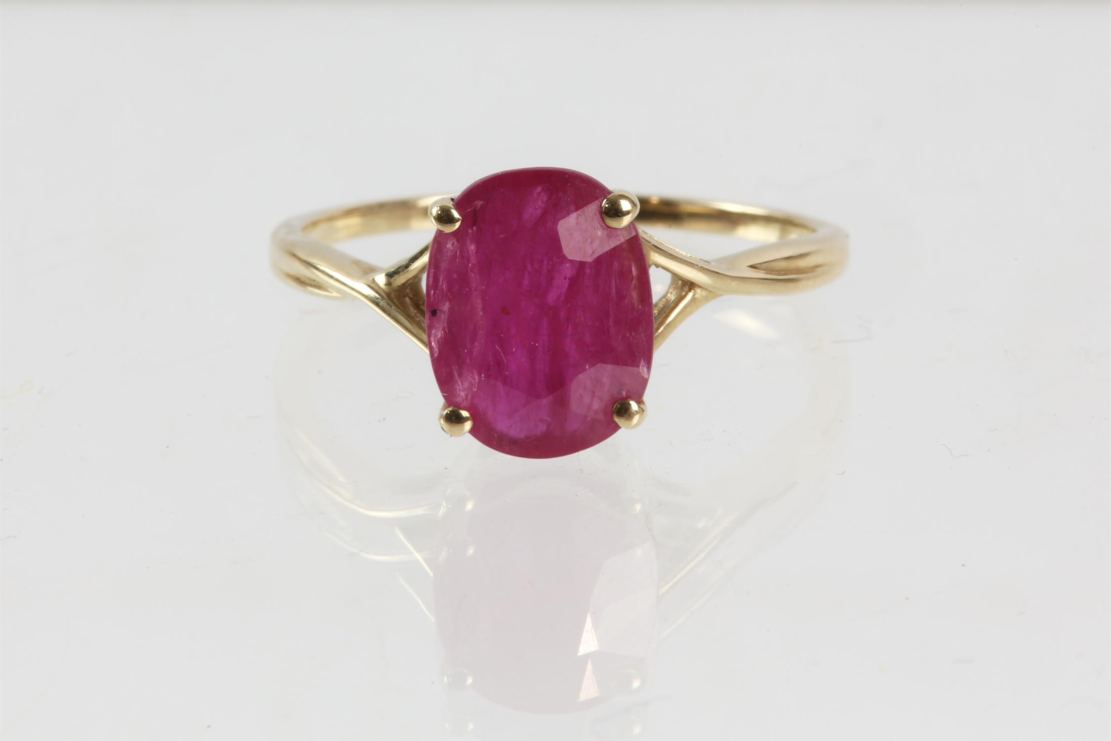 Single stone ruby ring set in stamped 10ct, ring size P½, 2.08 grams