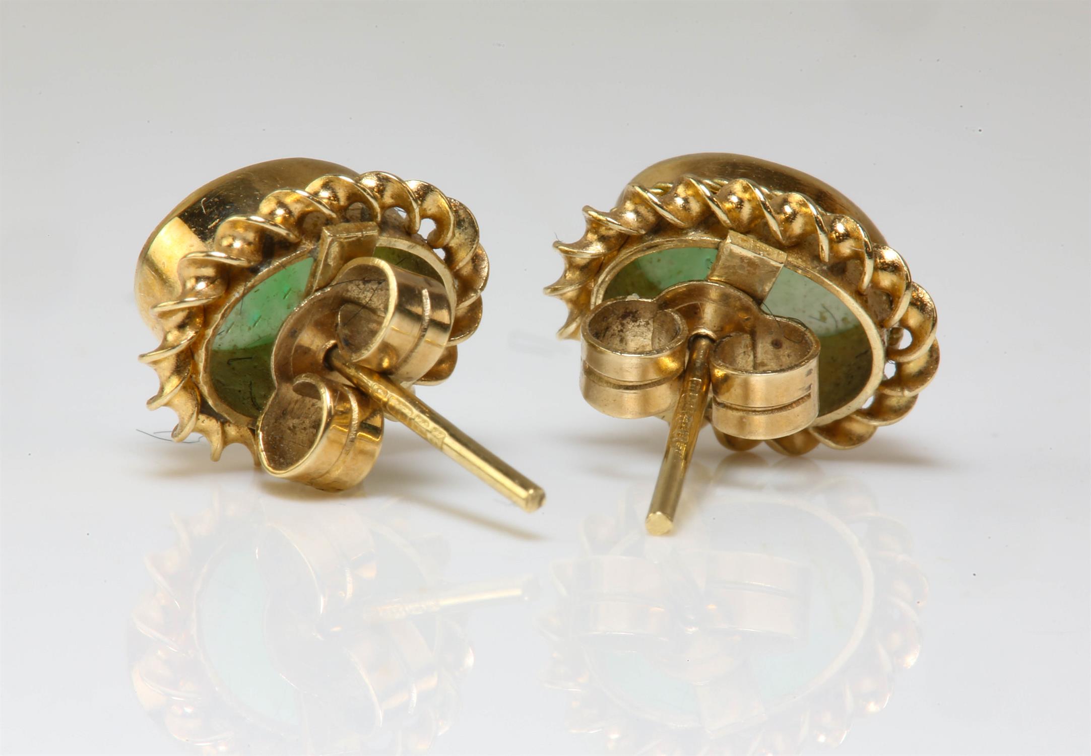 A pair of stamped 9ct yellow gold set earrings with oval jade to centre, post and butterfly fittings - Image 3 of 4