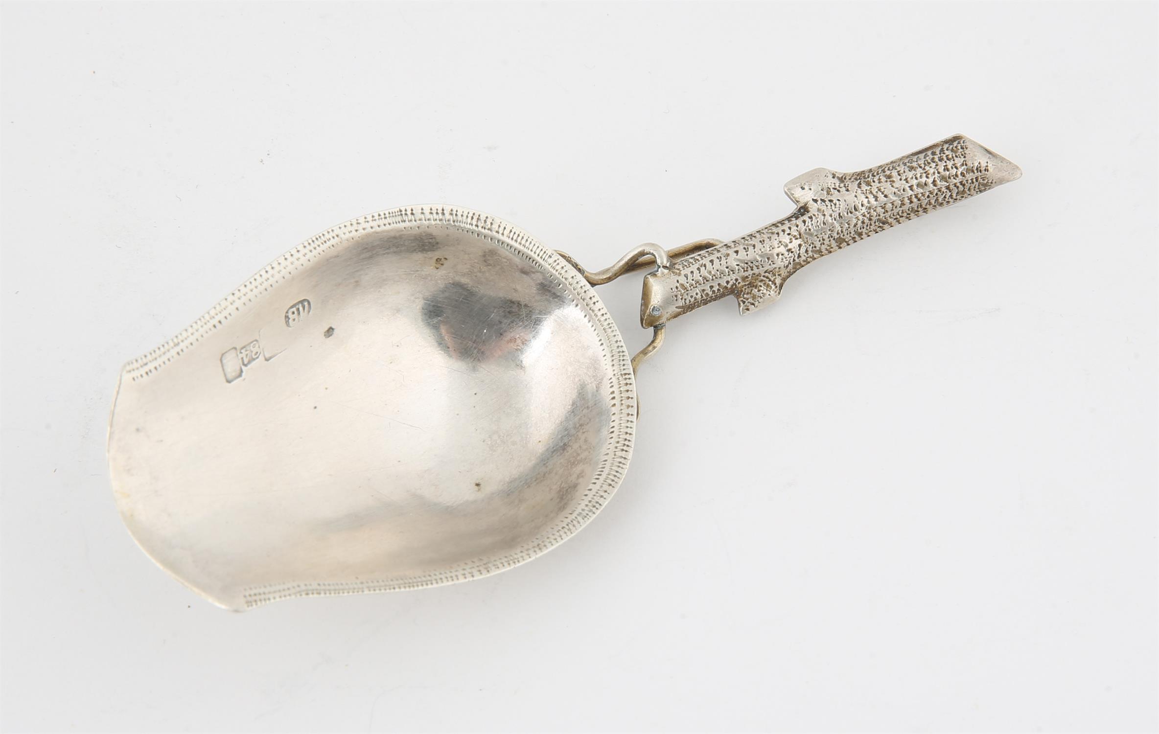 19th century naturalistic design Russian silver 84 grade tea caddy spoon, the handle in the form of