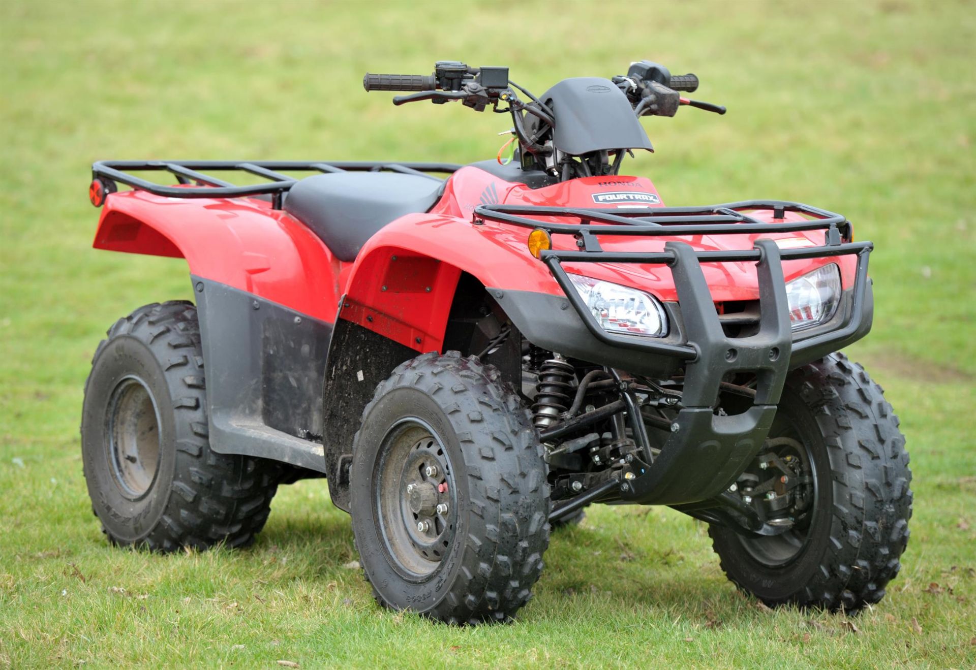 Honda Quad Bike ATV - TRX 250 TEM. Red. 250cc. - All wheel drive Honda Quad bike - One owner quad - Image 3 of 19