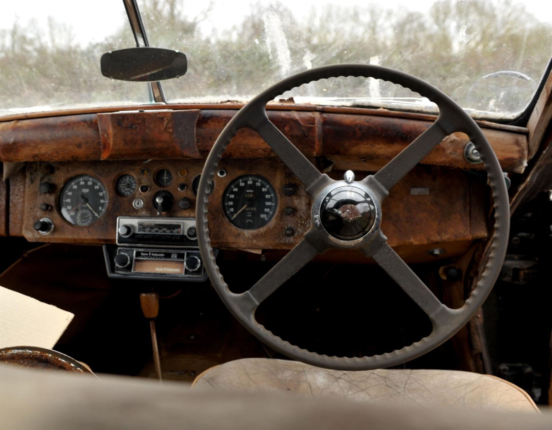 1954 black, Jaguar Mark VII 2-Axle-Rigid Body, for restoration. Registration Number 642 BMU. - Image 8 of 24