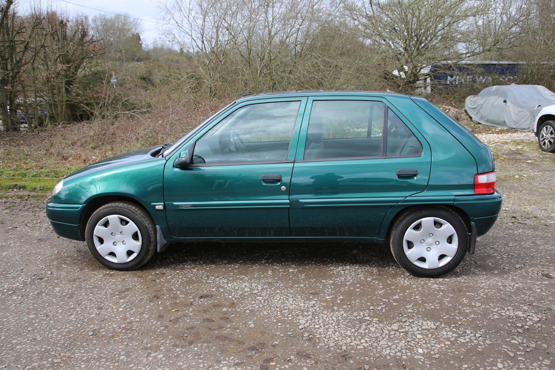 Citroen Saxo 2001 This car is ULEZ compliant Registration: KL51 AXC. One owner from new with - Image 8 of 19