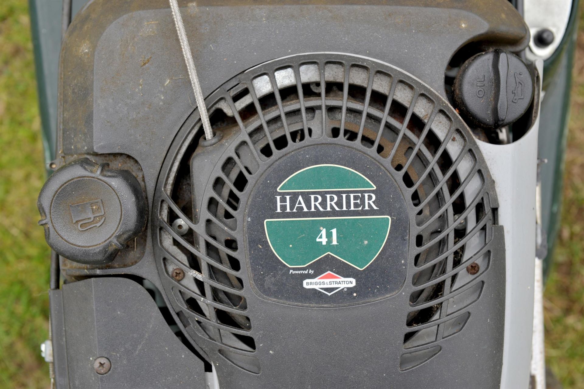 Hayter Harrier 41 lawnmower, Briggs & Stratton Lawn Mowers, purchased from Andrews of Hindhead - Image 9 of 9