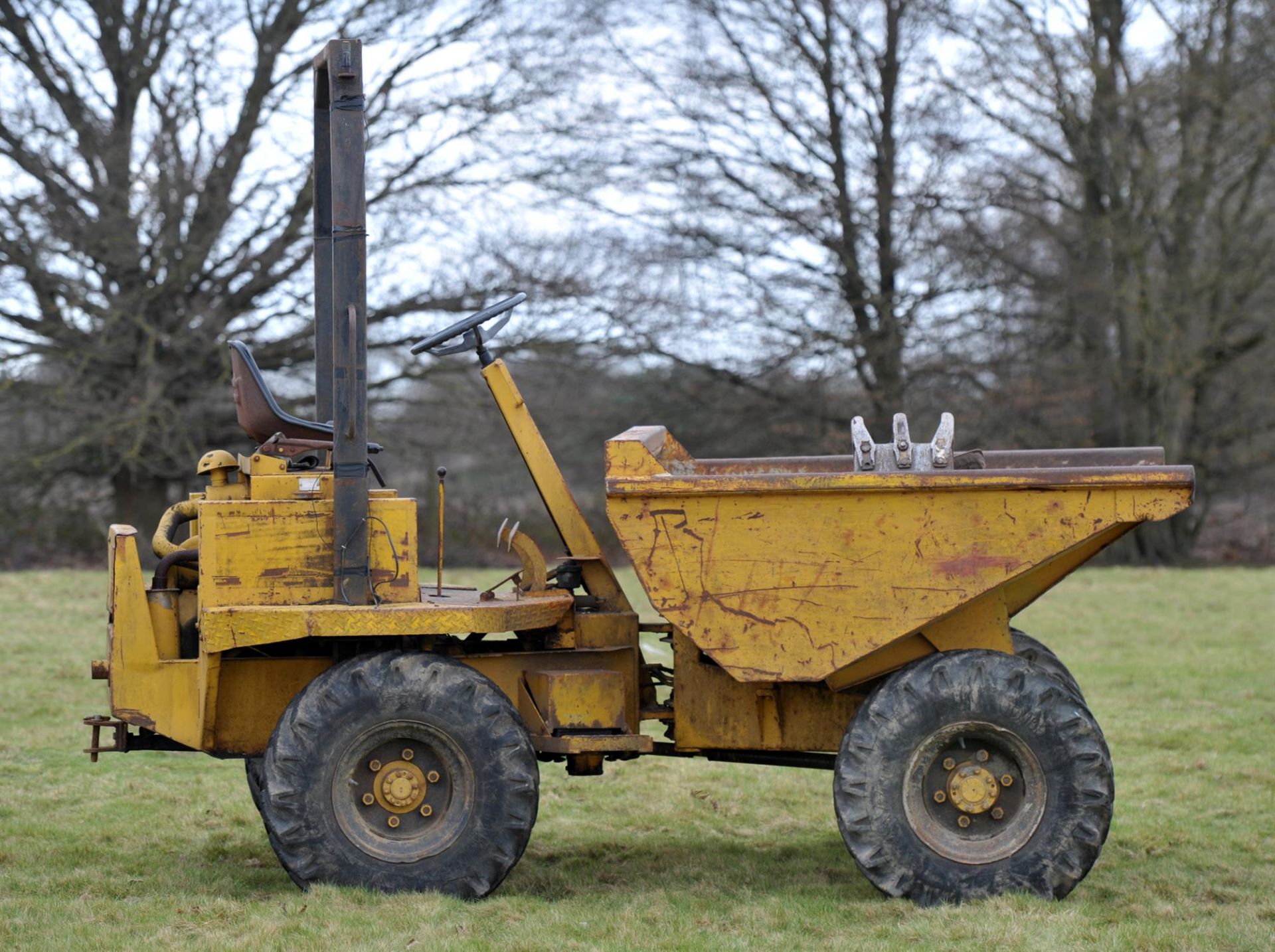 Two Tonne Thawites Dumper Truck. Electric key start. Tipper working. To satisfy your knowledge of - Image 3 of 10