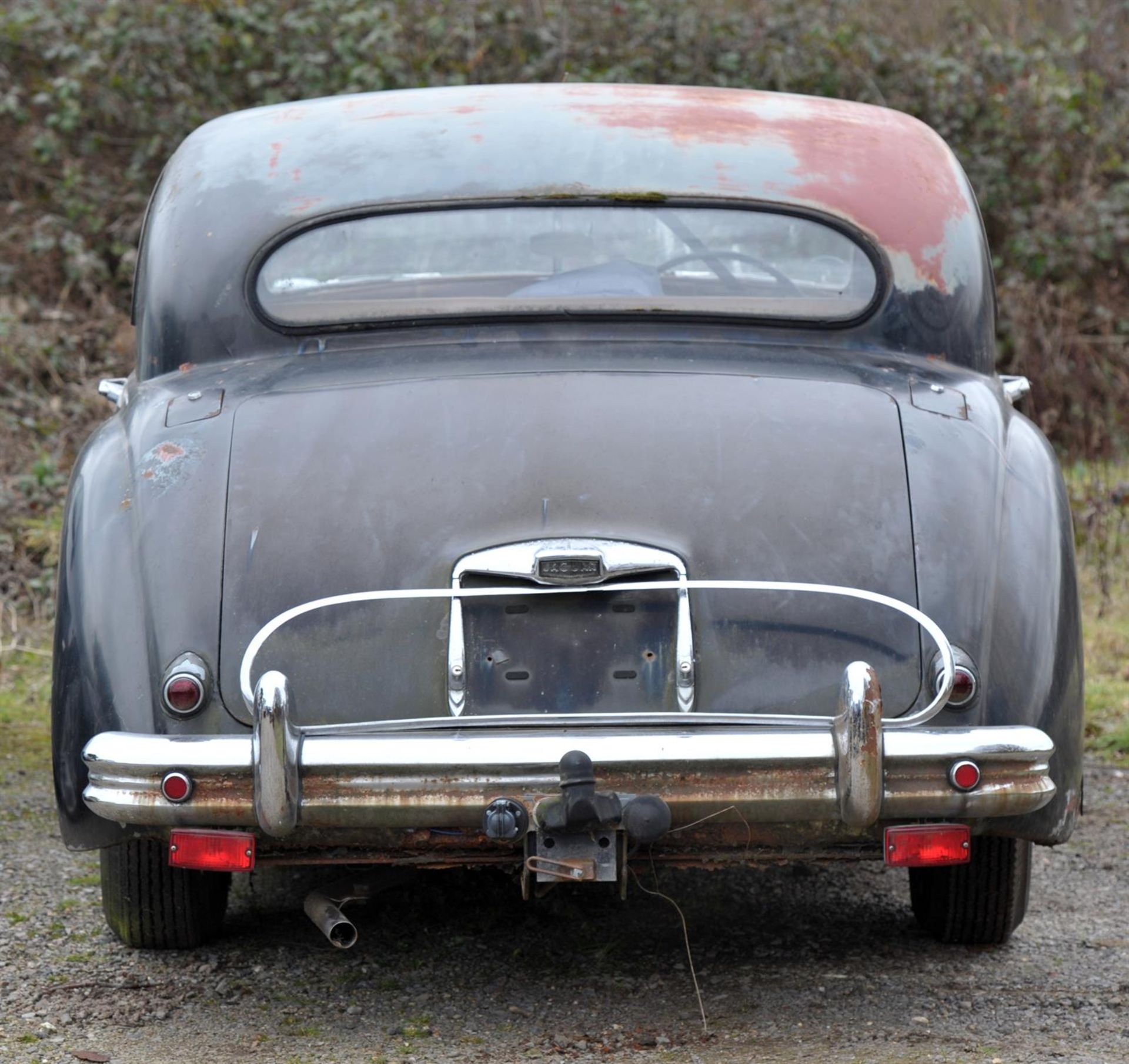 1954 black, Jaguar Mark VII 2-Axle-Rigid Body, for restoration. Registration Number 642 BMU. - Image 24 of 24