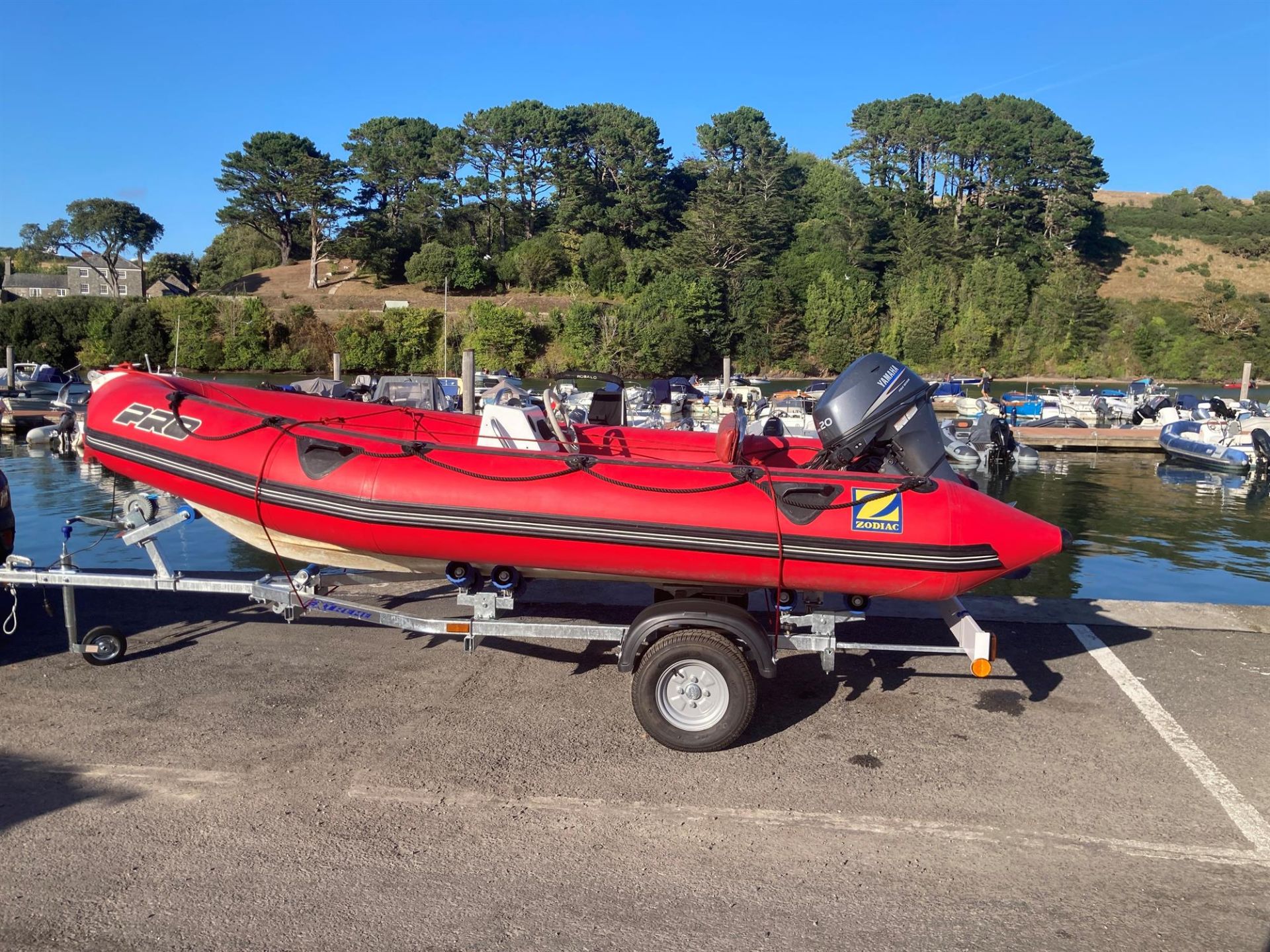 4.2 metre Zodiac Pro Rib Motorboat. With 20HP Yamaha 4 stroke outboard engine. In very good order - Image 13 of 14