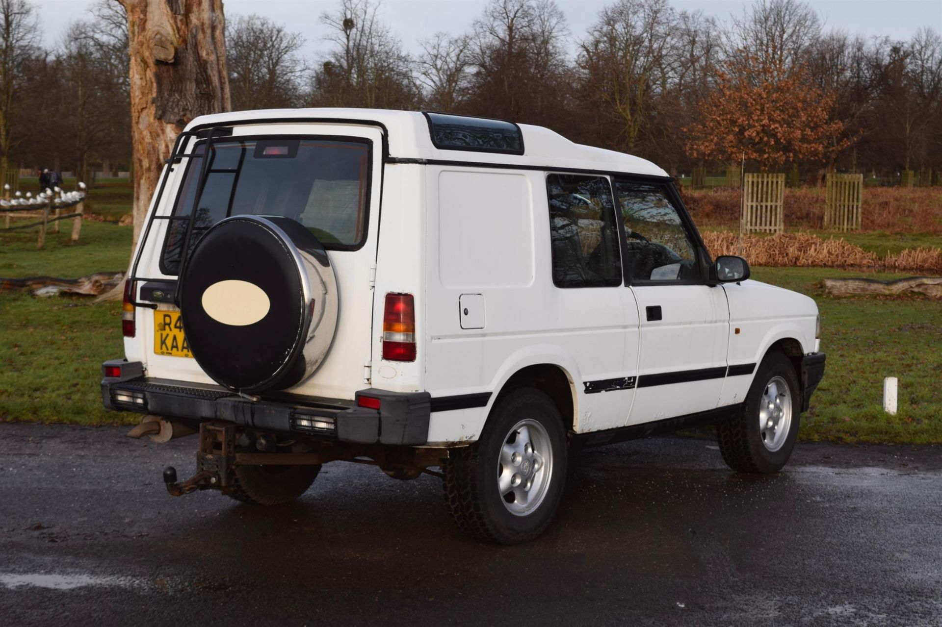 1998 Land Rover Discovery 2-Door R41 KAA. 2-door Land Rover Discovery 300 TDI, which was first - Image 11 of 41