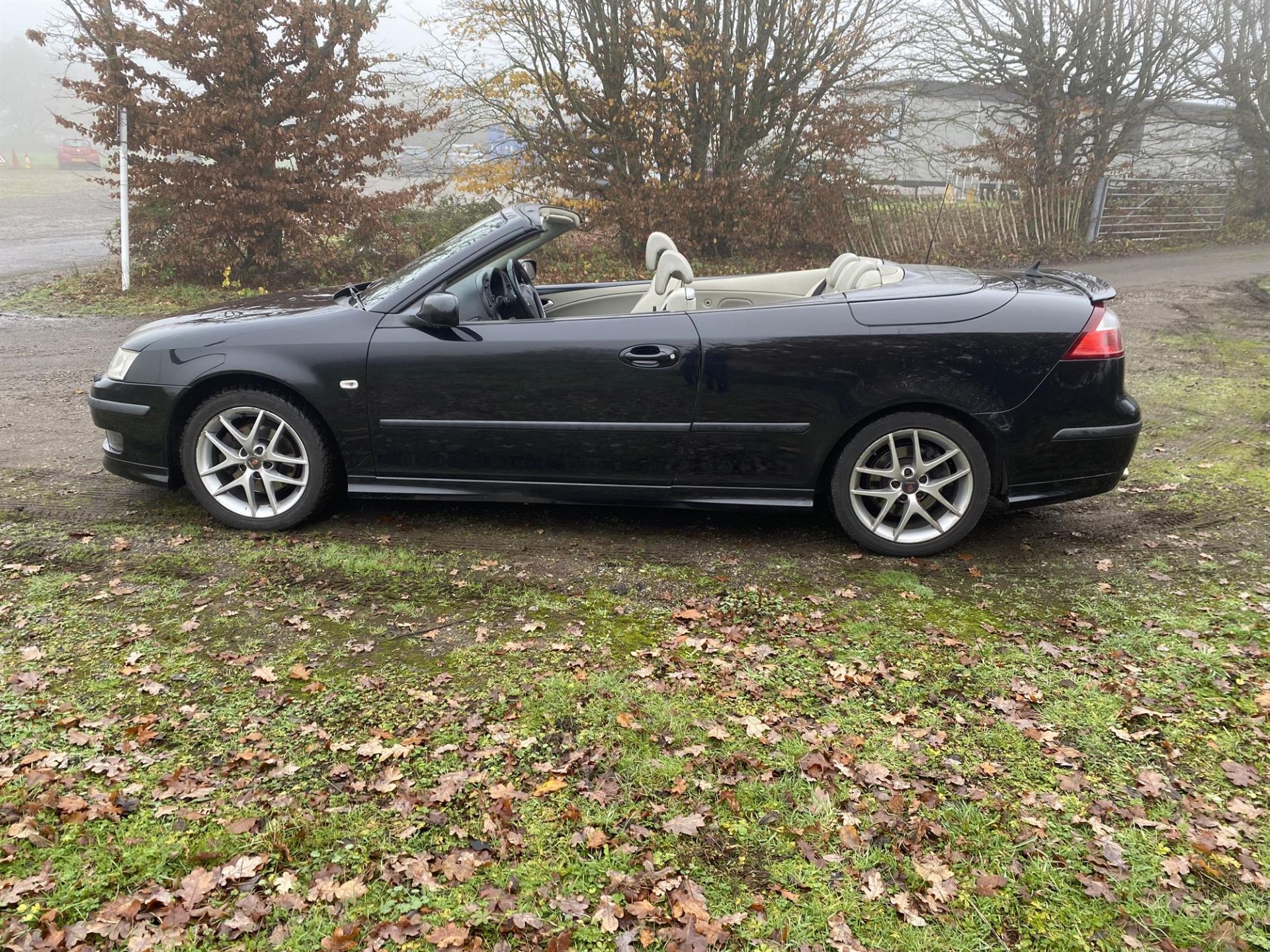 2005 Saab 9-3 AERO convertible. 210bhp manual gearbox. Car has had a revamp for BHP and maybe - Image 4 of 10