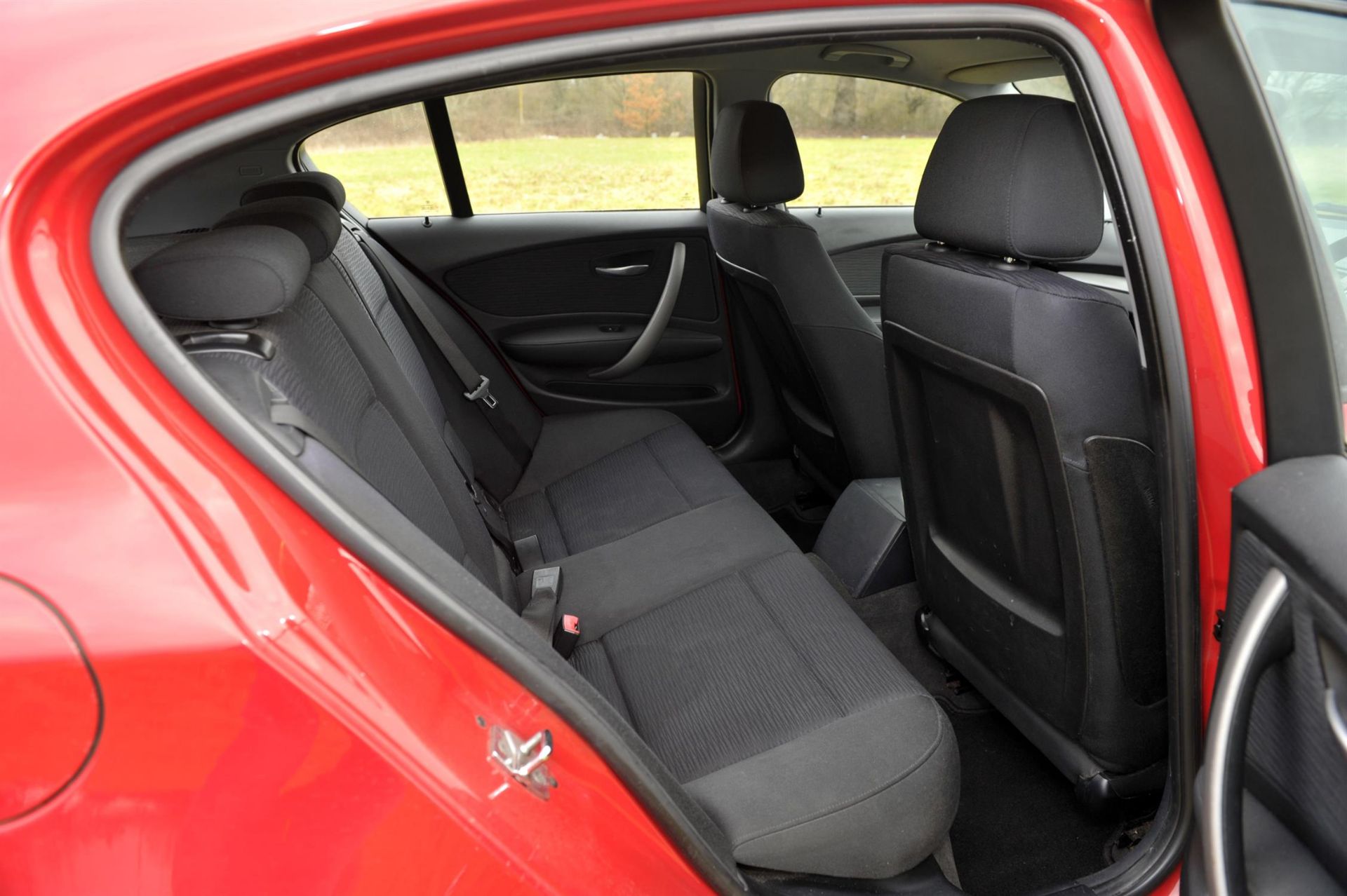2007 BMW 116i 5 Door in red. Registration number LD57 WNZ - Economical and benefiting from the - Image 6 of 14