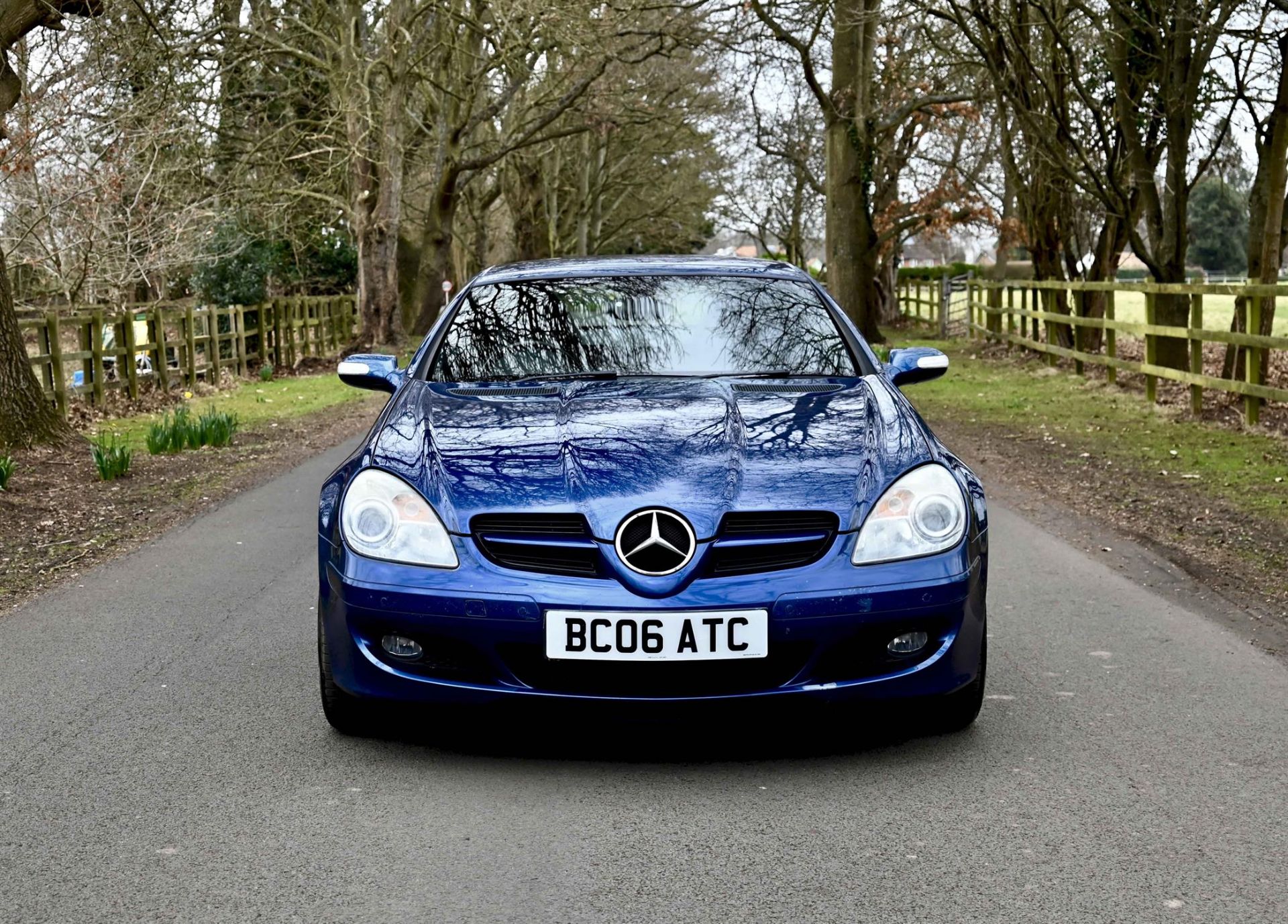 2006 Mercedes Benz SLK 200 Kompressor 1.8 Auto Convertible. Registration number BC06 ATC. - Image 3 of 17