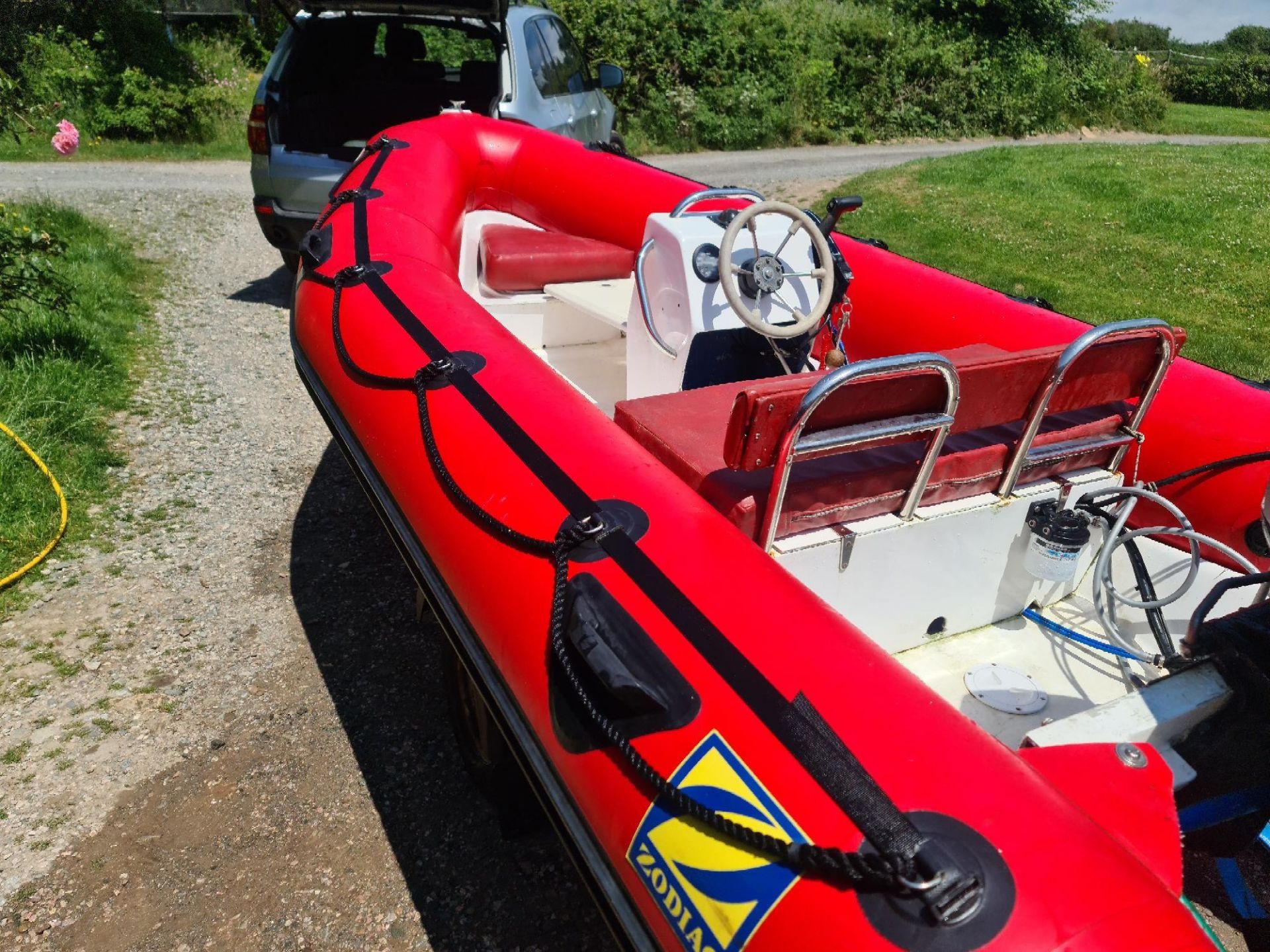 4.2 metre Zodiac Pro Rib Motorboat. With 20HP Yamaha 4 stroke outboard engine. In very good order - Image 14 of 14