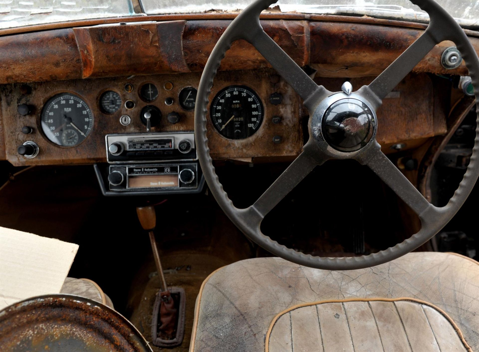 1954 black, Jaguar Mark VII 2-Axle-Rigid Body, for restoration. Registration Number 642 BMU. - Image 7 of 24