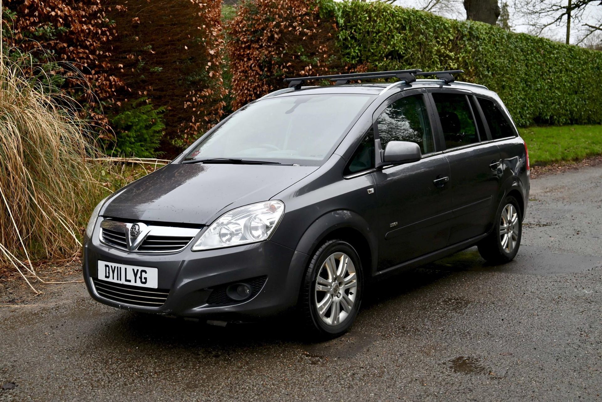 2011 Vauxhall Zafira 1.8 Design 5-door MPV. Metallic Grey, Petrol, 5-Speed Manual Full details - Image 11 of 11