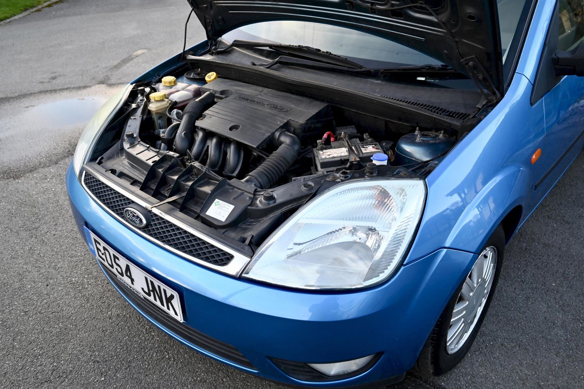 2004 Ford Fiesta 1.4 Ghia 3-door hatchback. Registration number: EO54 JNK. Metallic Aquarius Blue, - Image 14 of 16