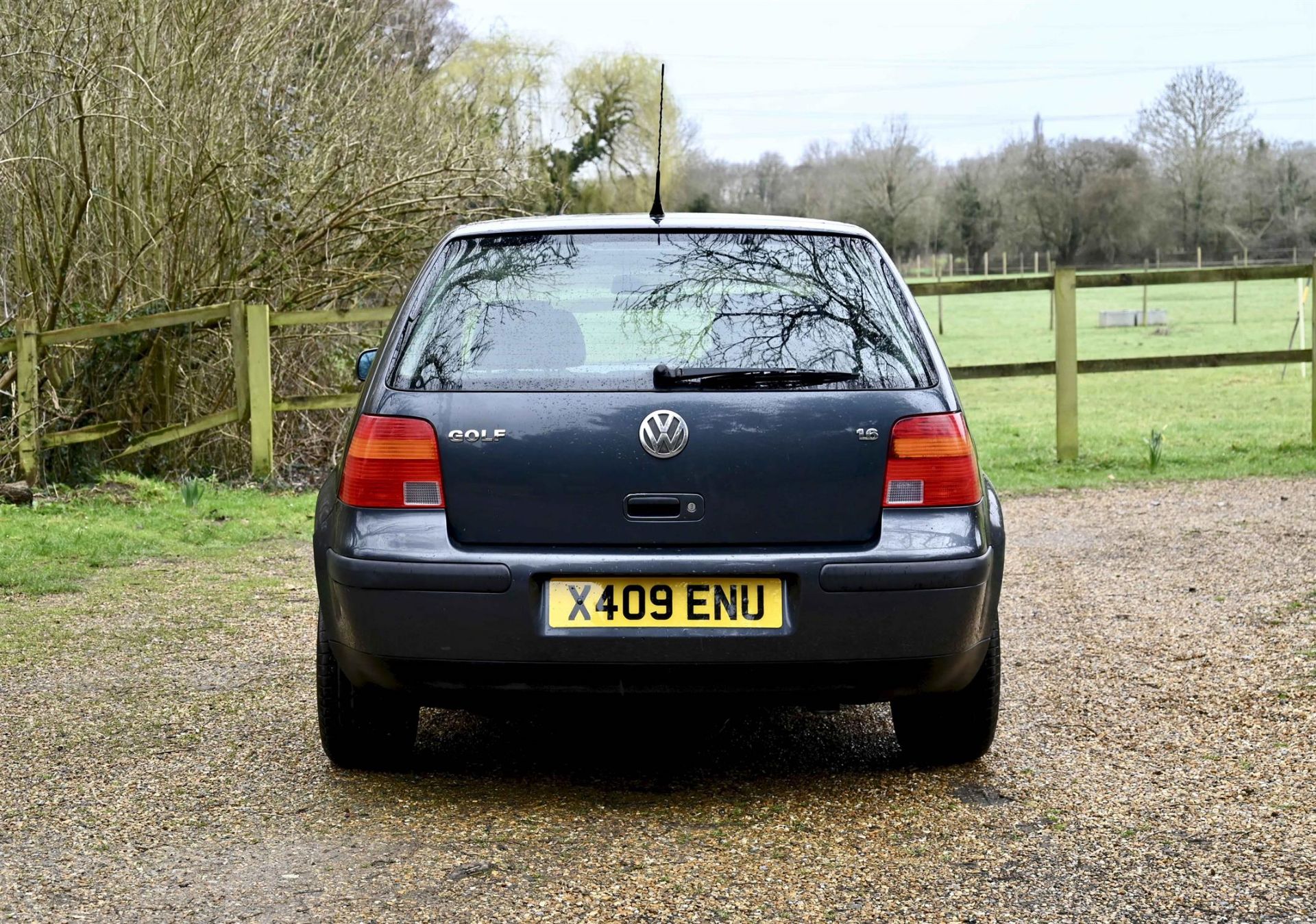 VW Golf. 1.6 Manual. Registration number: X409 ENU. 2000 VW Golf 1.6 SE 5-door Hatchback. - Image 6 of 12