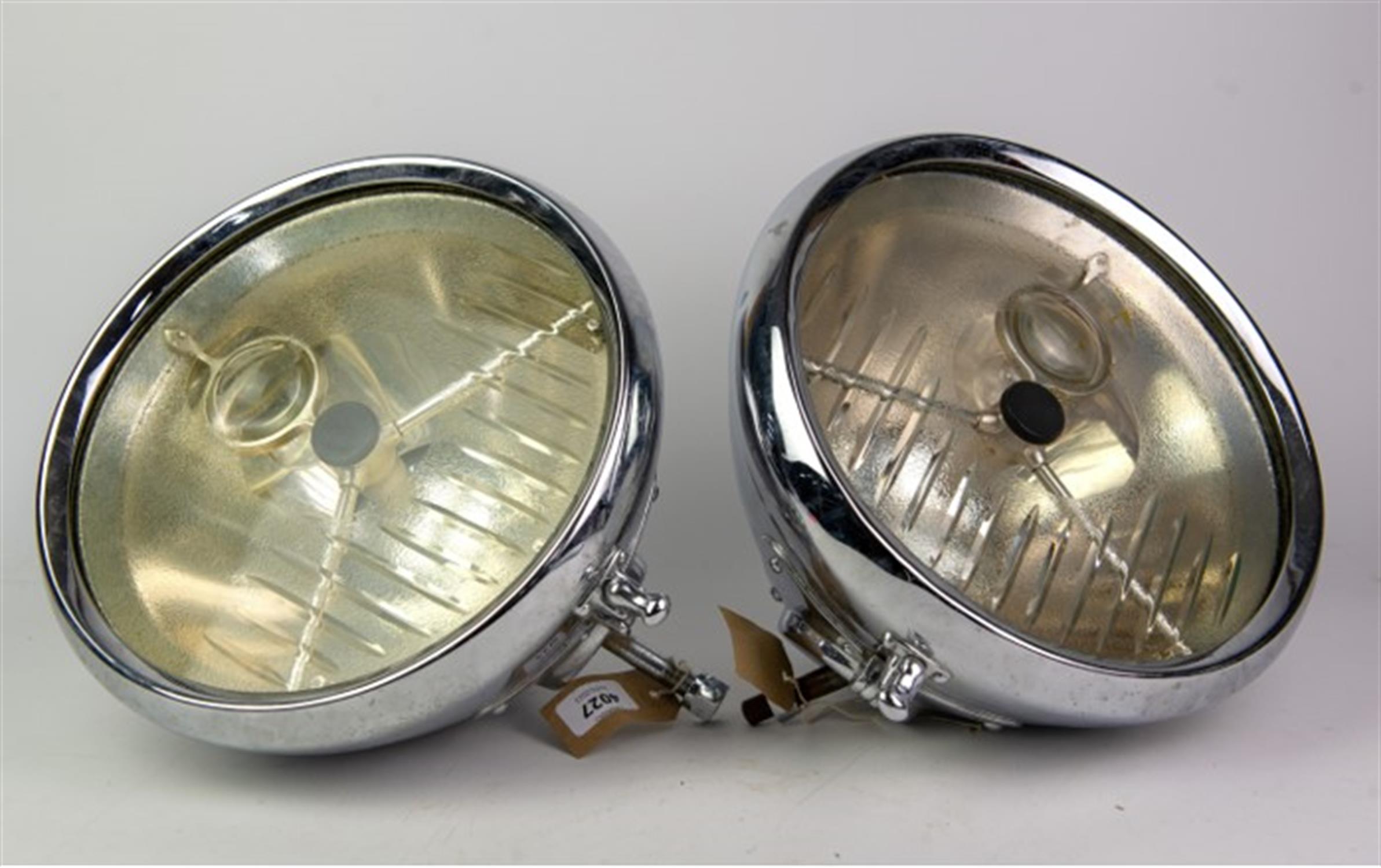 Lucas P100 headlamps - A pair of large car lights with bullseye lenses and chrome shells (2). - Image 3 of 4