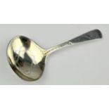 Georgian silver caddy spoon with gilt and bright cut decorated bowl, London 1880.