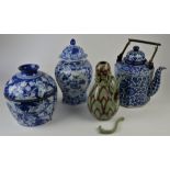 Large blue and white porcelain kettle, Chinese under glazed blue and white jar with cover, 36cm,