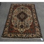 North West Persian Heriz rug, 198 x 132cm