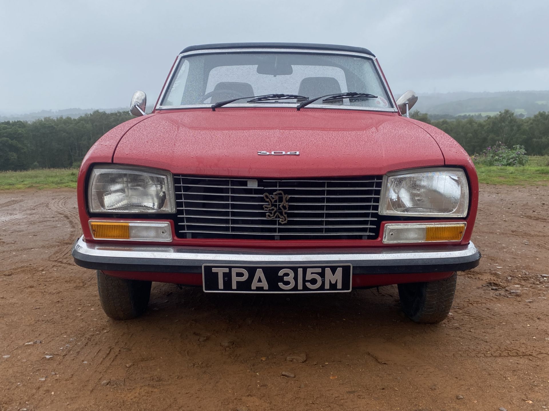 Peugeot 304 Convertible. Registration number: TPA 315M. Rare RHD drive model with 82,696 miles from - Image 12 of 14