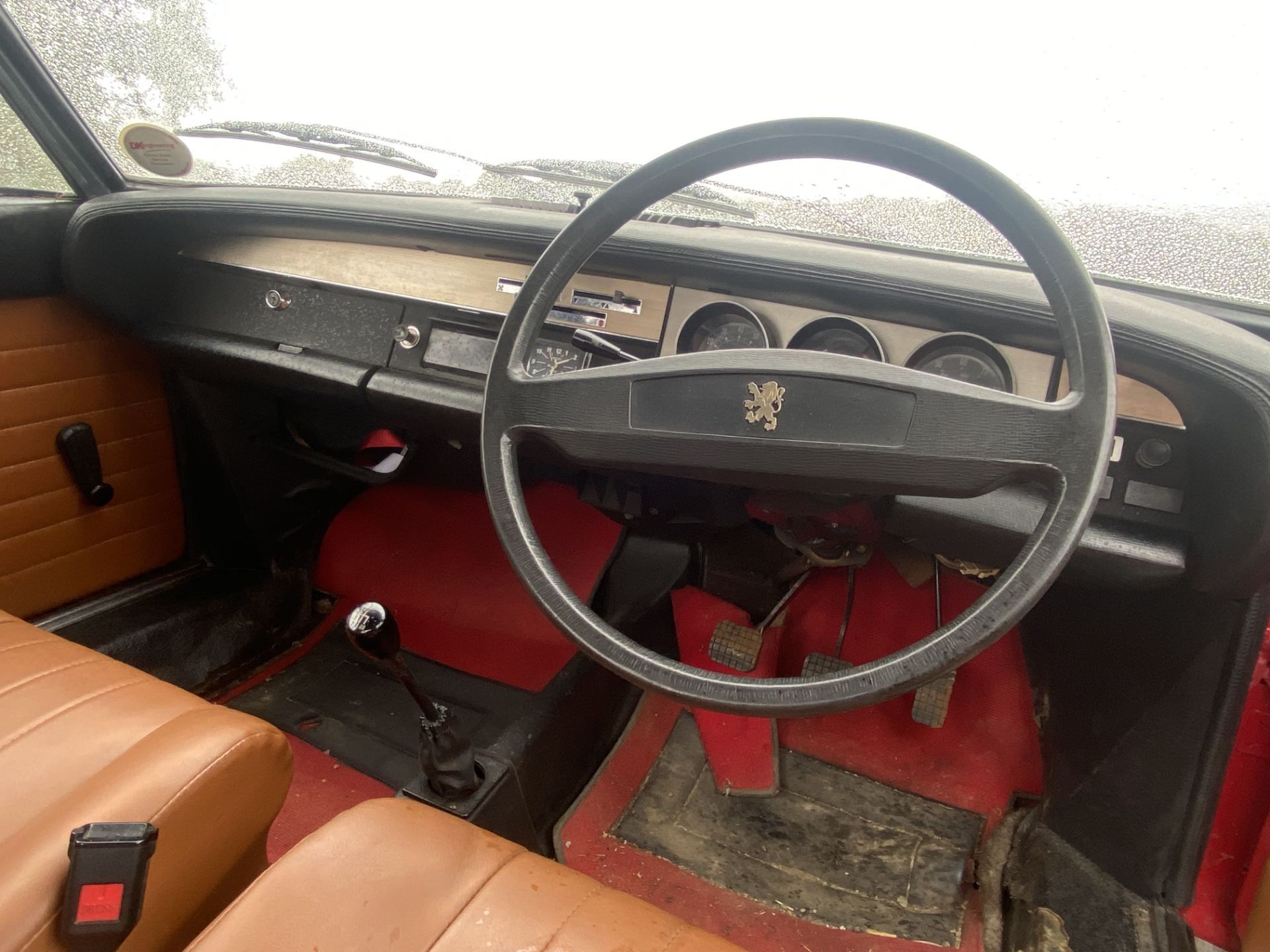 Peugeot 304 Convertible. Registration number: TPA 315M. Rare RHD drive model with 82,696 miles from - Image 3 of 14