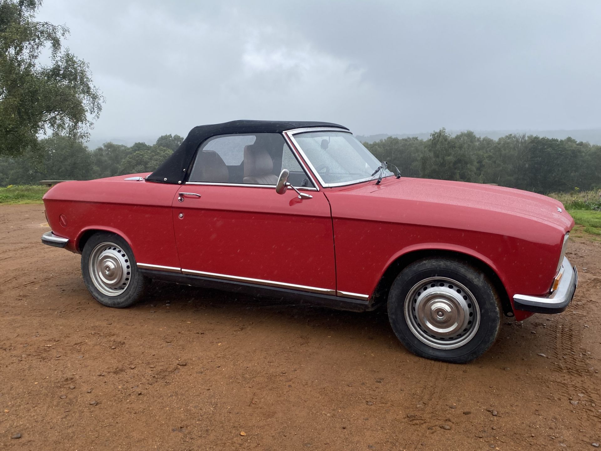Peugeot 304 Convertible. Registration number: TPA 315M. Rare RHD drive model with 82,696 miles from - Image 8 of 14