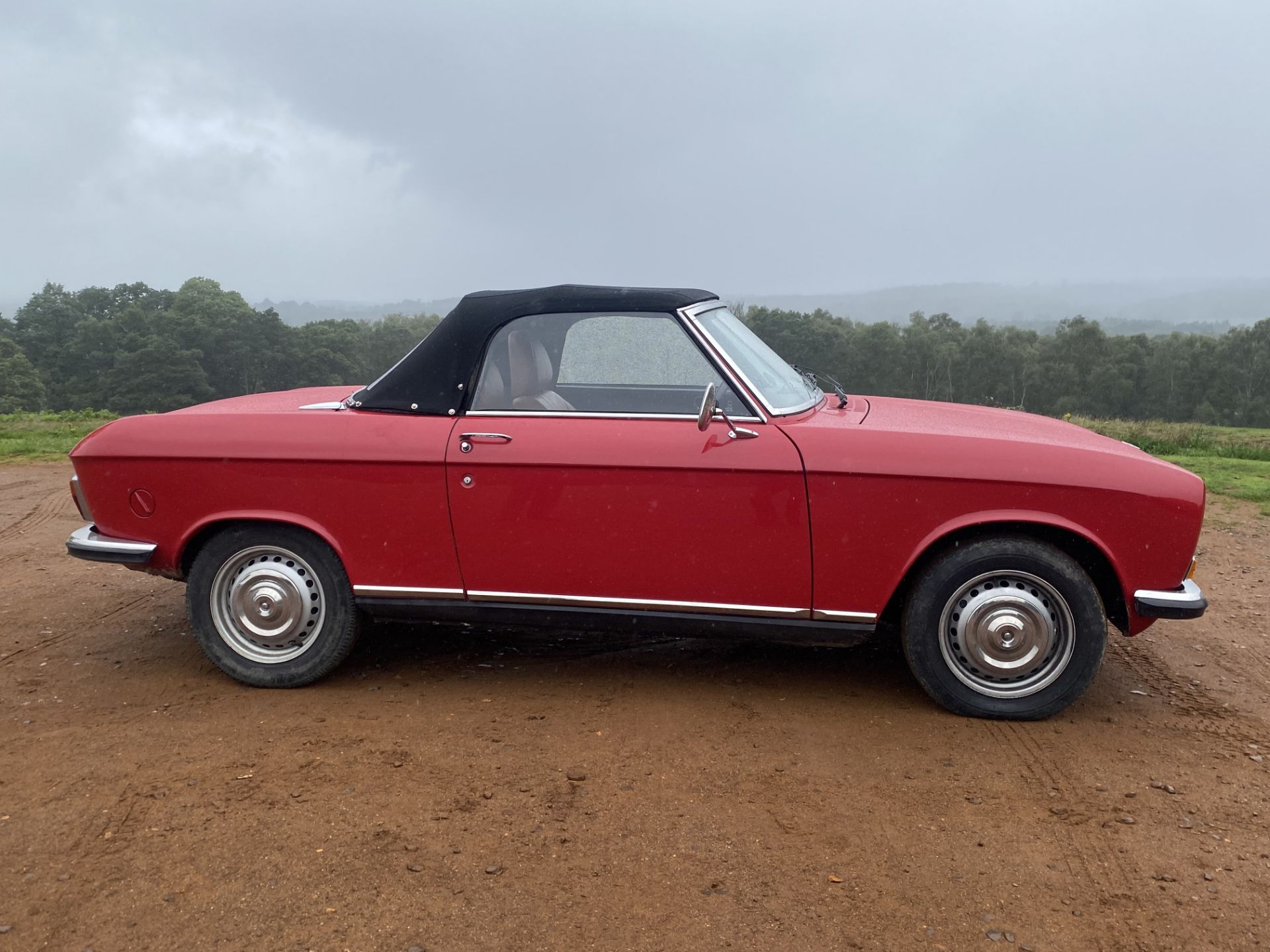 Peugeot 304 Convertible. Registration number: TPA 315M. Rare RHD drive model with 82,696 miles from - Image 10 of 14