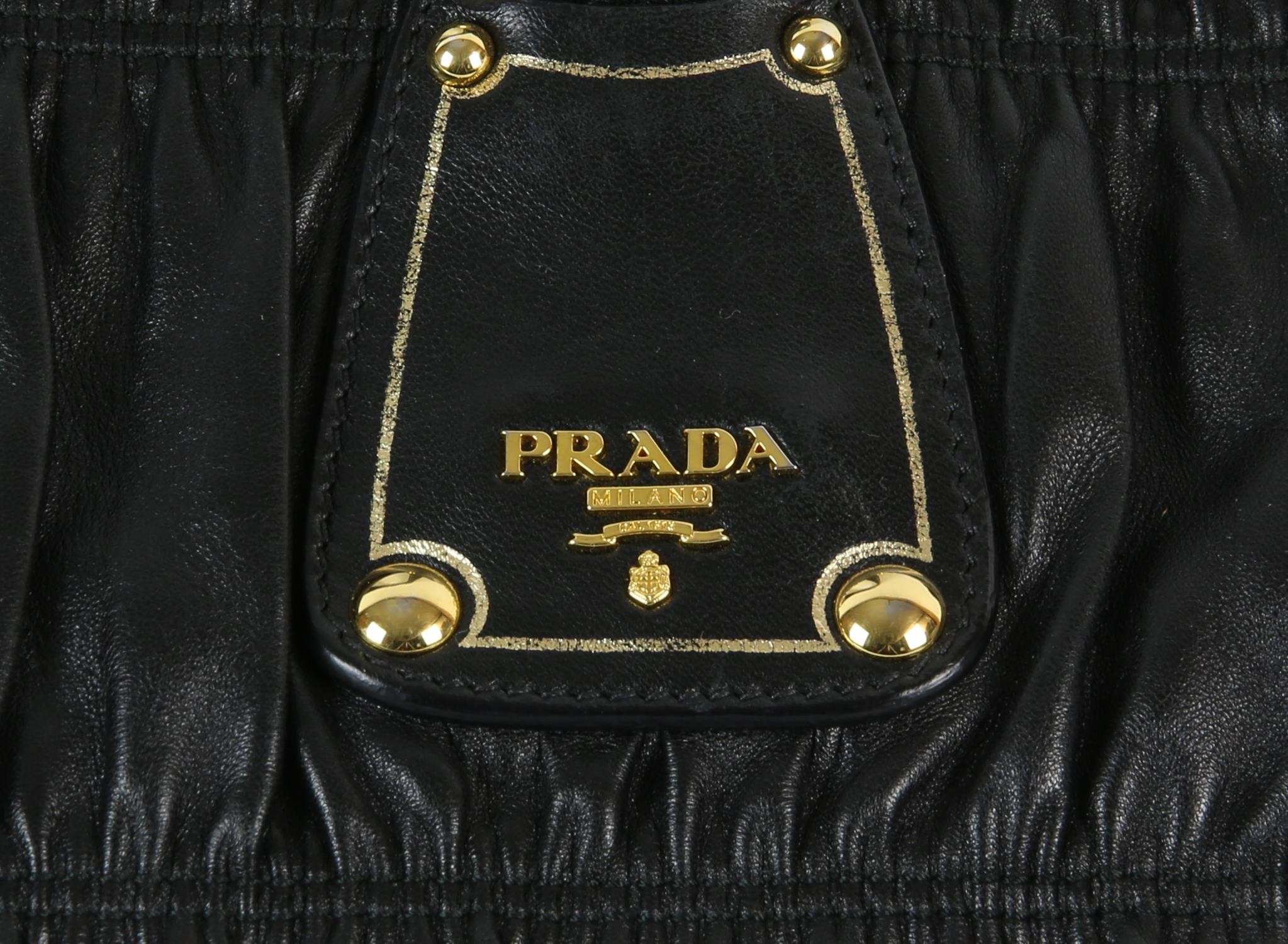 PRADA black nappa lambskin GAUFRE leather bag with gold coloured hardware with authenticity card - Bild 4 aus 5