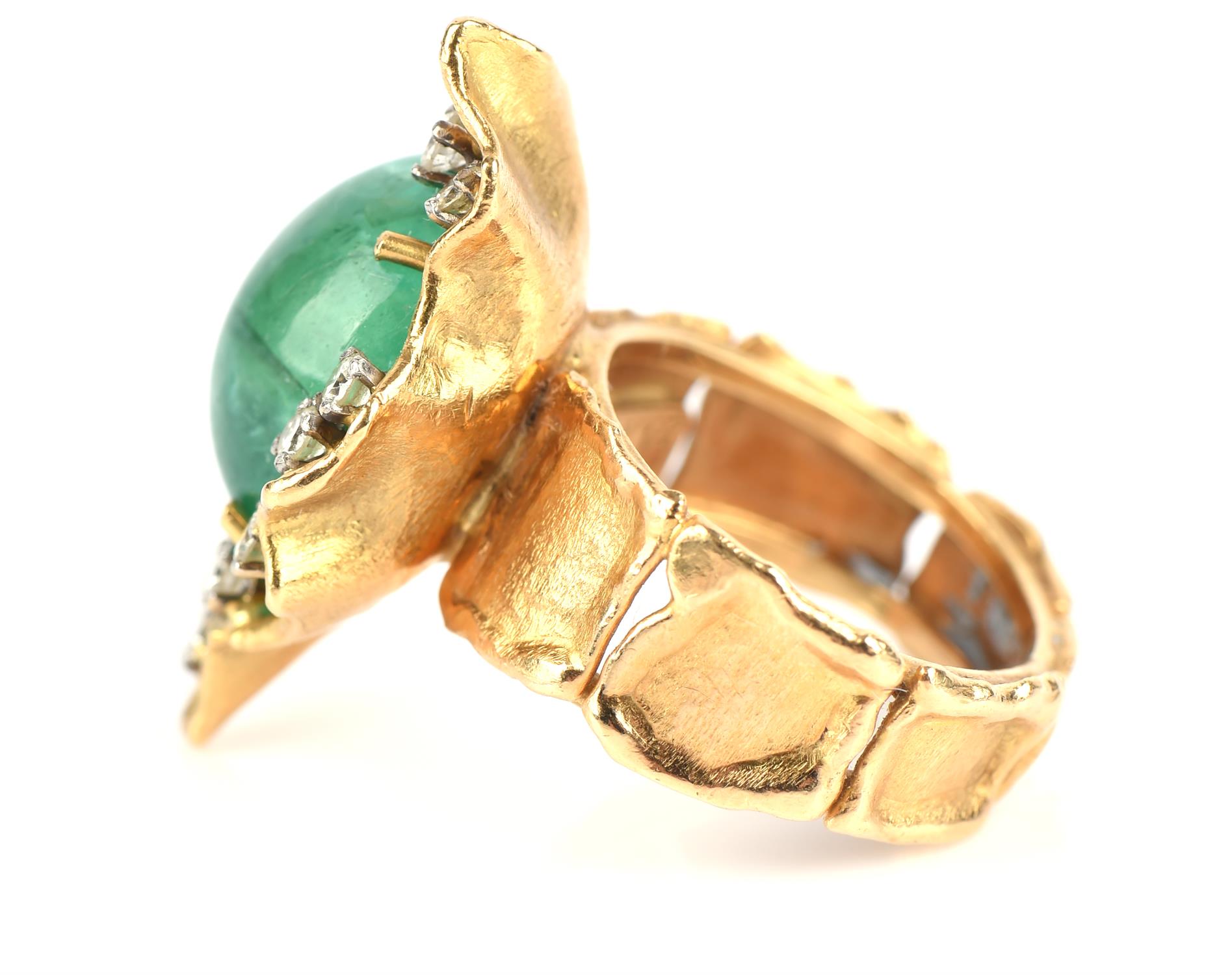 George Weil vintage emerald dress ring, central oval cabochon cut emerald estimated weight 13. - Image 3 of 6