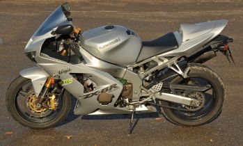 2005 Kawasaki ZX-6R, 636cc Motorbike, registration number N2 WSB, in silver. From a deceased