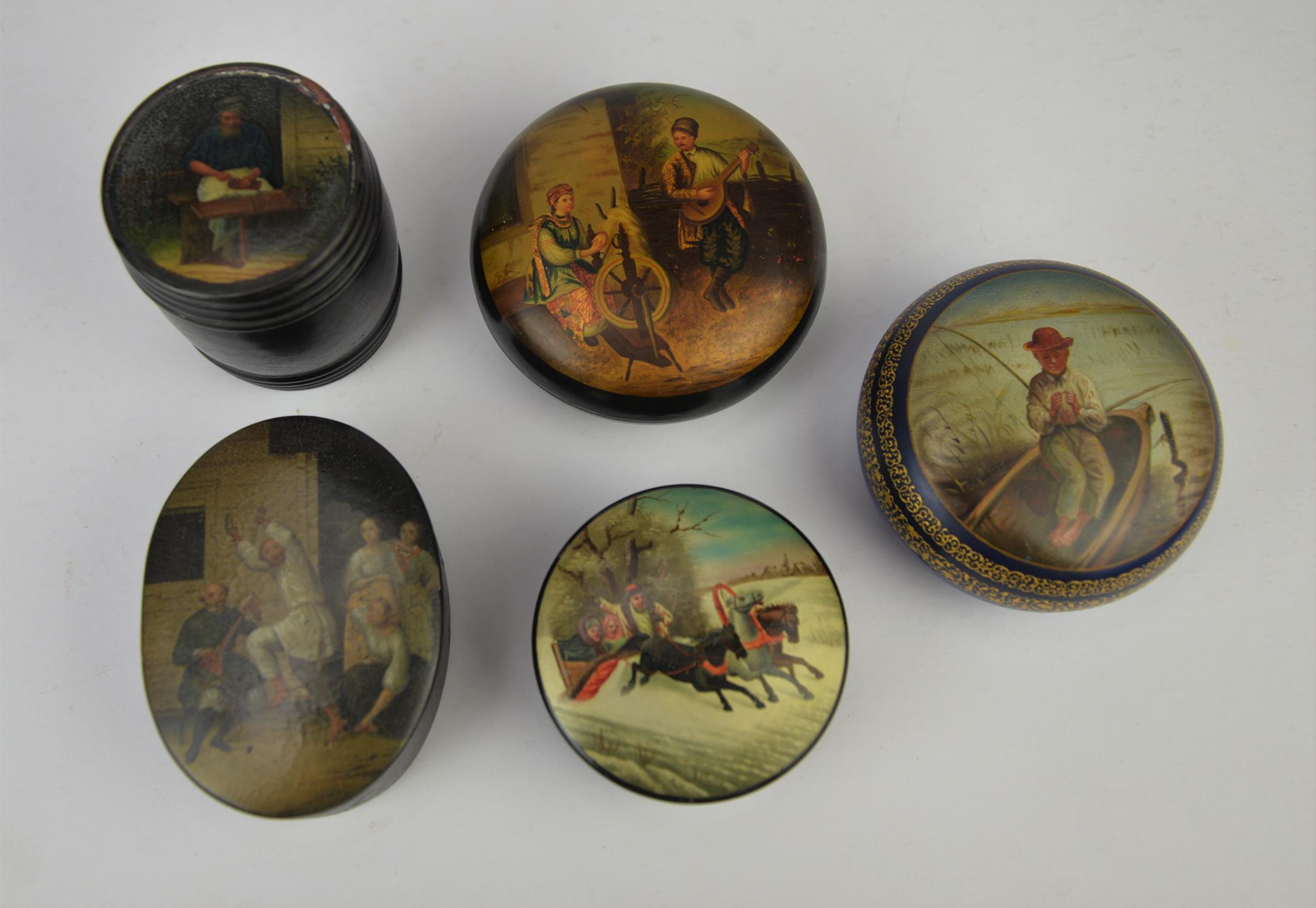 Collection of seven Russian papier-mache boxes, late 19th/early 20th century, depicting various - Image 3 of 3
