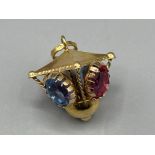 18ct gold lantern with multi coloured stones 5.18g