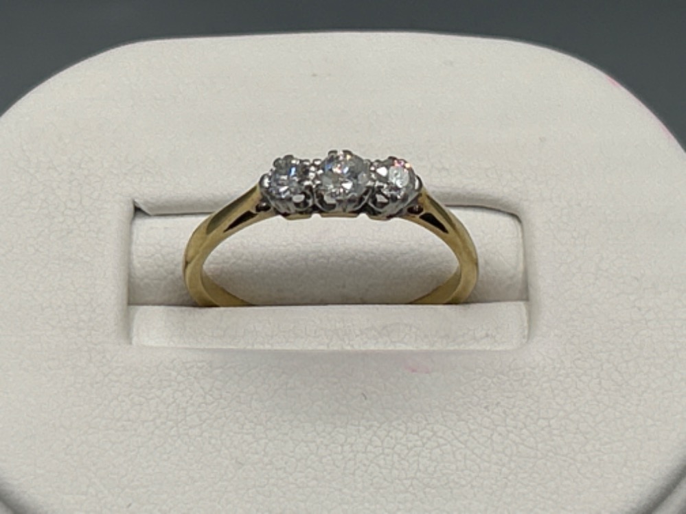 Ladies 9ct gold 3 stone diamond ring, approx 0.18ct size M and 2.66g