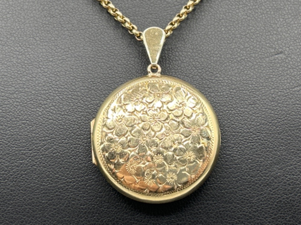 Ladies 9ct gold round belcher chain and round locket pendant. 56cms and 10.78g - Image 2 of 3