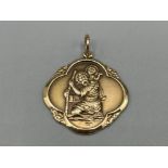 Heavy 9ct gold hallmarked St Christopher pendant, 3.92g