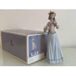 Lladro 7644 ‘Innocence in Bloom’ in good condition and original box
