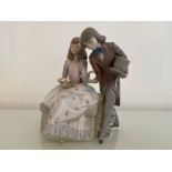 Lladro 5409 ‘Courting time’ in good condition and original box