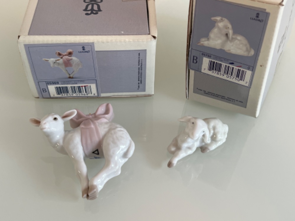 Lladro 5750/5969 ‘Little lamb & Nativity lamb’ in good condition and original box