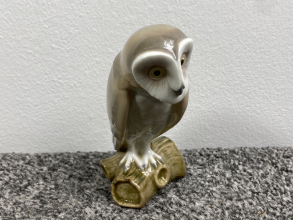 Pair of Lladro Figures 5421 ‘Barn Owl’ and 8035 ‘lucky owl’ both in good condition - Image 2 of 5
