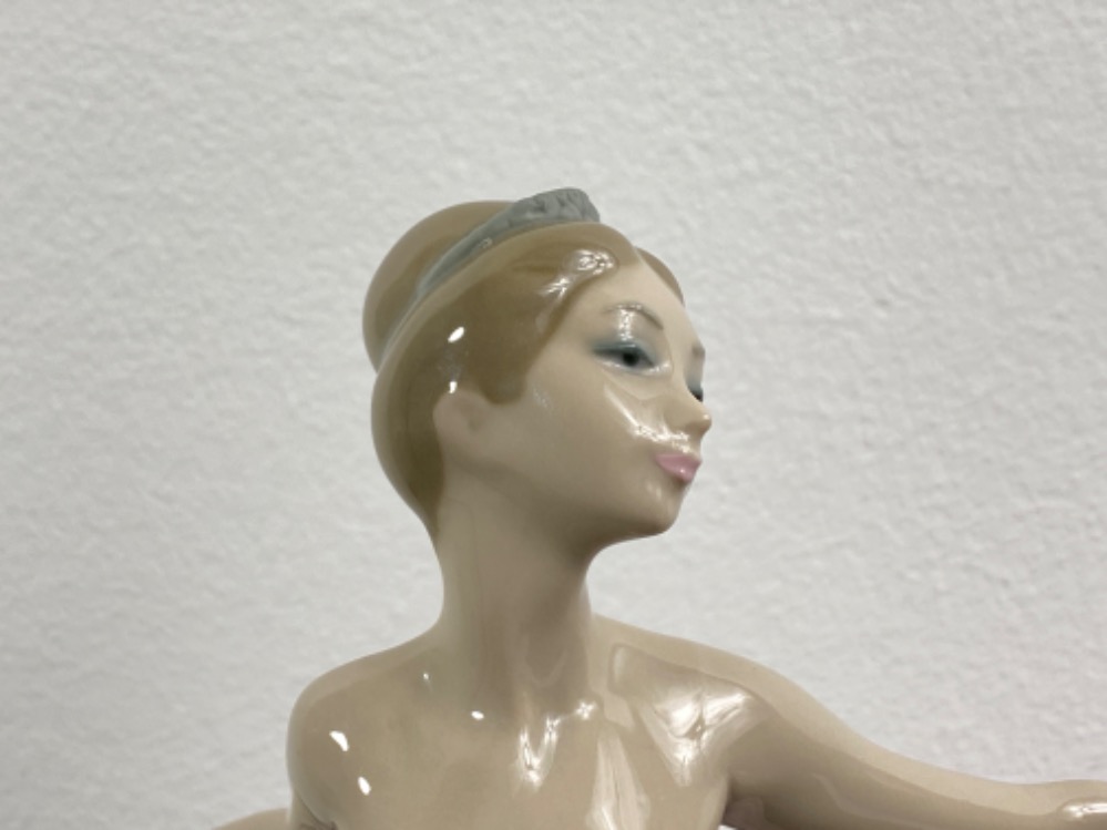 Lladro figure 5050 ‘Dancer’ in good condition - Image 2 of 3